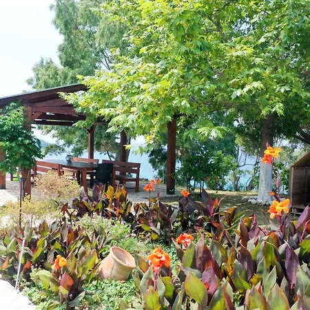 Agios Georgios - 2 Beds - Sleeps 4 - Free Parking Daire Agios Georgios Pagon