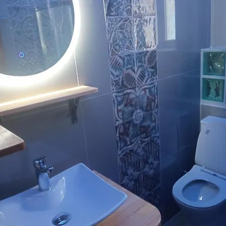Agios Georgios - 2 Beds - Sleeps 5 - Free Parking * Agios Georgios Pagon