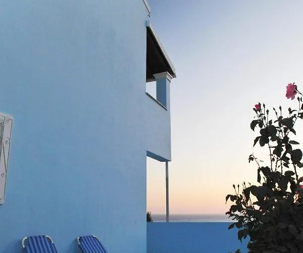 Apartment Agios Georgios - 2 Beds - Sleeps 5 - Free Parking Agios Georgios Pagon