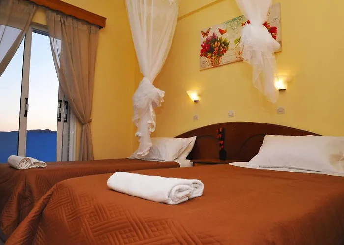 Agios Georgios - 2 Beds - Sleeps 5 - Free Parking Apartment Agios Georgios Pagon