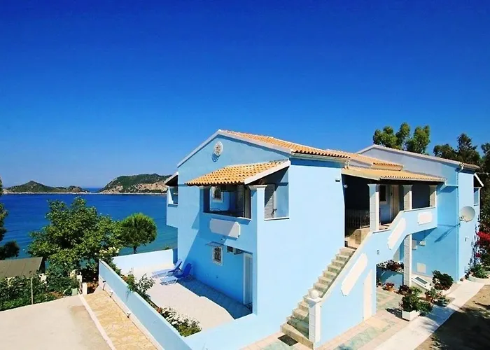 Agios Georgios - 2 Beds - Sleeps 5 - Free Parking Apartment Agios Georgios Pagon