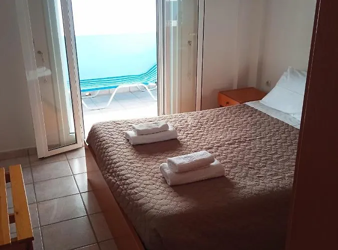 Agios Georgios - 2 Beds - Sleeps 5 - Free Parking * Agios Georgios Pagon