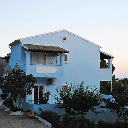 Theophilos Blue Cozy Agios Georgios Pagon